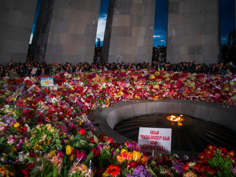 Commémoration du 111ᵉ anniversaire du génocide arménien à Yerevan.